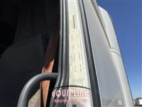 2017 Volvo VNL64T670