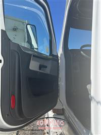 2020 Freightliner CASCADIA