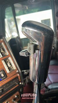 2001 Freightliner Classic XL