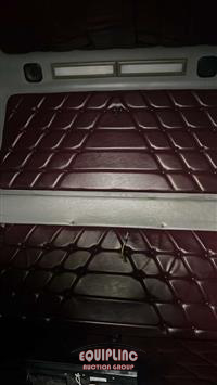 2001 Freightliner Classic XL