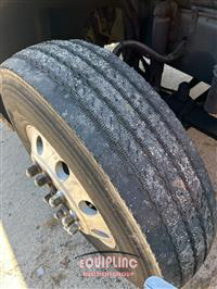 2004 Freightliner CST120