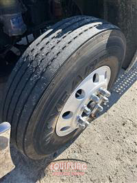 2004 Freightliner CST120