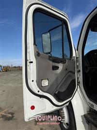 2018 Freightliner M2