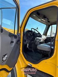 2018 Freightliner M2