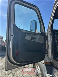 2020 Freightliner CASCADIA