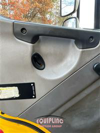 2017 Freightliner M2