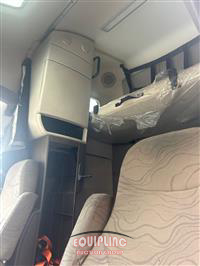 2013 VOLVO TRUCK VNL