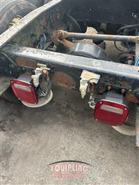 2002 Freightliner FLD120