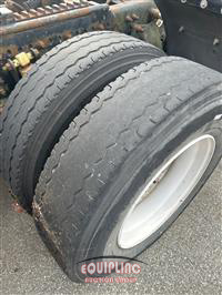 2002 Freightliner FLD120