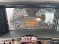 2017 Volvo VNL64T300