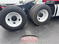 2017 Volvo VNL64T300