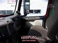 2017 Volvo VNL64T300