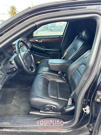 2004 CADILLAC Limousine