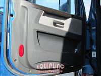 2020 Freightliner CASCADIA 126