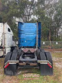 2011 VOLVO TRUCK VNL