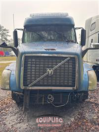 2011 VOLVO TRUCK VNL