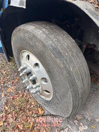 2011 VOLVO TRUCK VNL