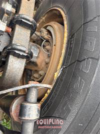 2011 VOLVO TRUCK VNL