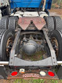 2011 VOLVO TRUCK VNL