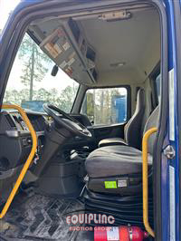 2021 VOLVO TRUCK VNR