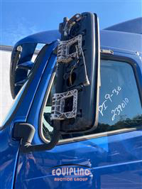 2015 VOLVO TRUCK VNL