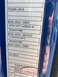 2015 VOLVO TRUCK VNL