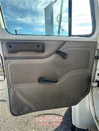 2001 International 4700