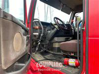 2004 VOLVO TRUCK VNL