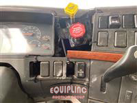 2004 VOLVO TRUCK VNL