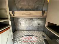 2004 VOLVO TRUCK VNL