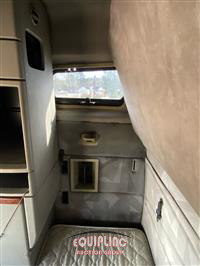 2004 VOLVO TRUCK VNL