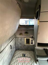 2004 VOLVO TRUCK VNL