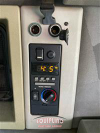 2004 VOLVO TRUCK VNL