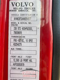 2004 VOLVO TRUCK VNL