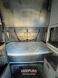 2012 Freightliner CASCADIA