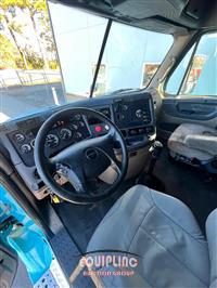 2012 Freightliner CASCADIA