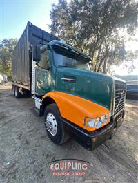 2003 VOLVO TRUCK VHD