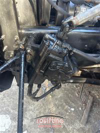 2003 VOLVO TRUCK VHD