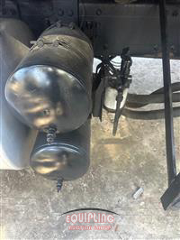 2003 VOLVO TRUCK VHD