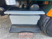 2003 VOLVO TRUCK VHD