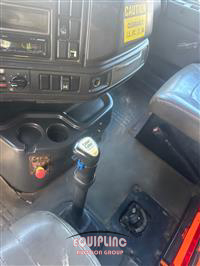 2003 VOLVO TRUCK VHD