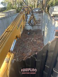 2003 VOLVO TRUCK VHD