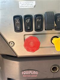 2016 Mack CXU (Pinnacle)