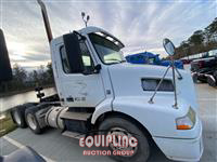 2009 VOLVO TRUCK VNM