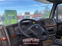 2009 VOLVO TRUCK VNM