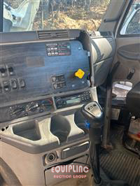 2005 Freightliner Columbia