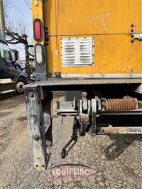 2013 Freightliner M2