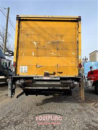 2013 Freightliner M2