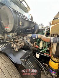 2015 Volvo VNL SLEEPER TRUCK