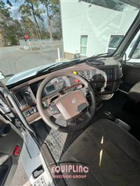 2015 Volvo VNL SLEEPER TRUCK